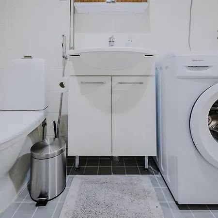 Apartment, Sleepwell, Tyynimeri With Private Parking And Optional Private Sauna شقة هلسنكي